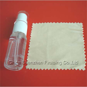 Show details for FirstSing  FS09143 LCD Cleaning Kit 2in1  for  IPod  Picture of FirstSing  FS09143 LCD Cleaning Kit 2in1  for  IPod