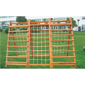 WOODEN PLAYGROUND の画像